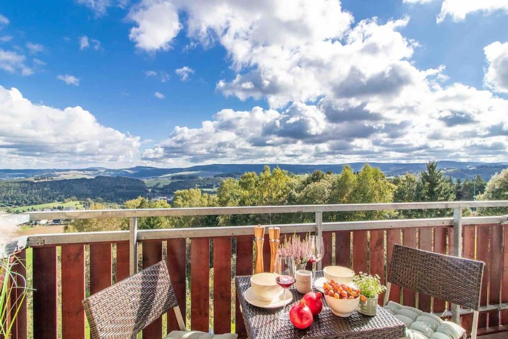 Bergliebe I Balkon I Aufzug I Stellplatz * Schwarzenberg/Erzgebirge